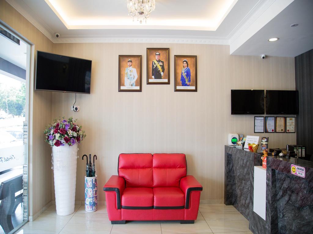 Oyo 250 Palazzo Hotel Kulai Johor Bahru Extérieur photo
